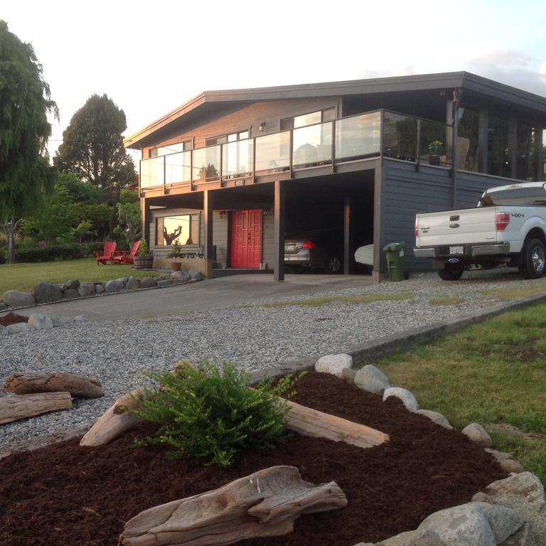 Sunshine Coast Suites Sechelt Exterior photo